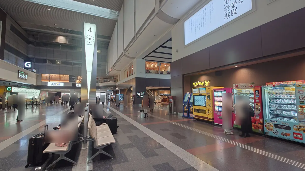 羽田空港第一ポケモンカードスタンド