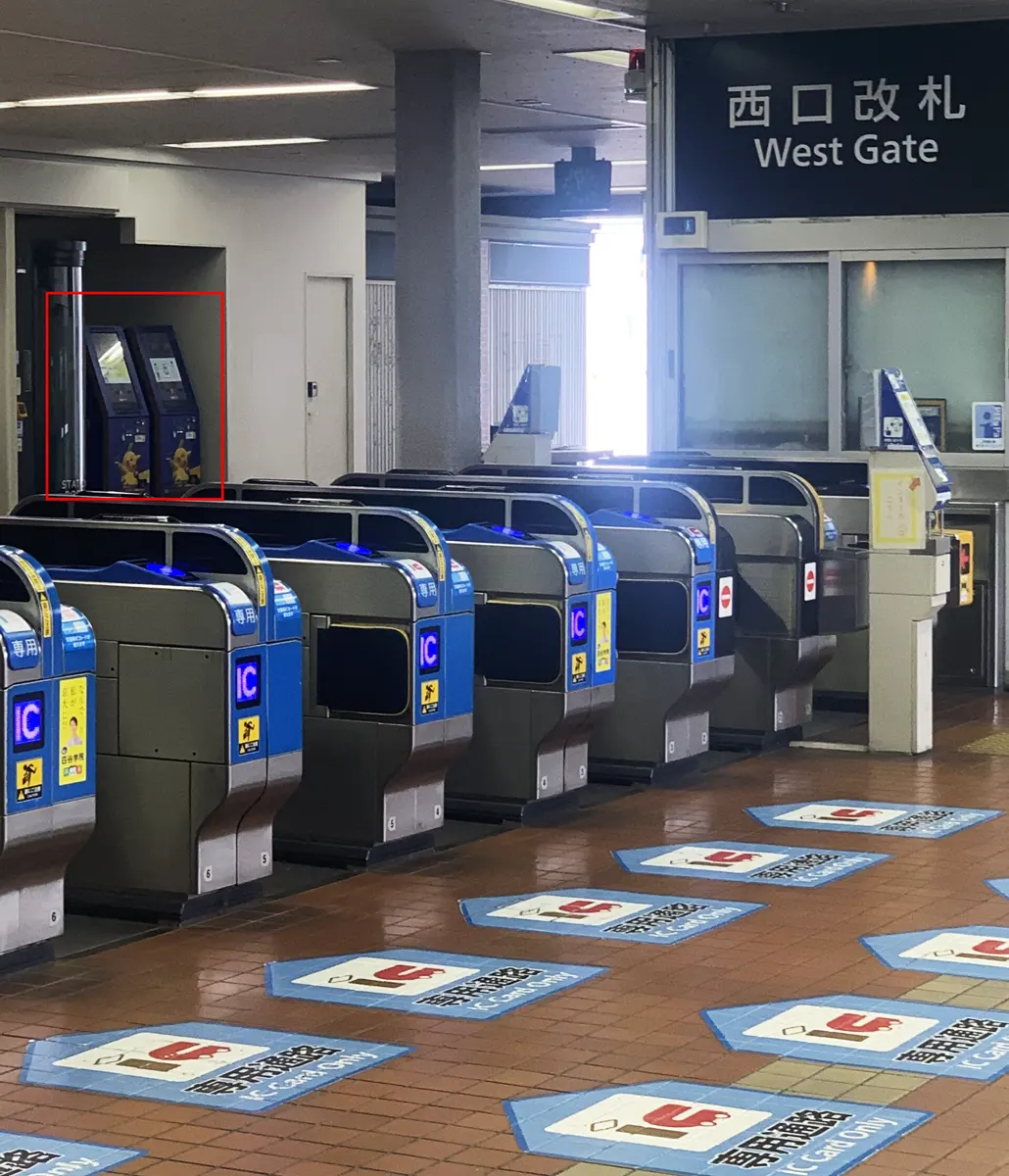 京橋駅ポケモンカードスタンド