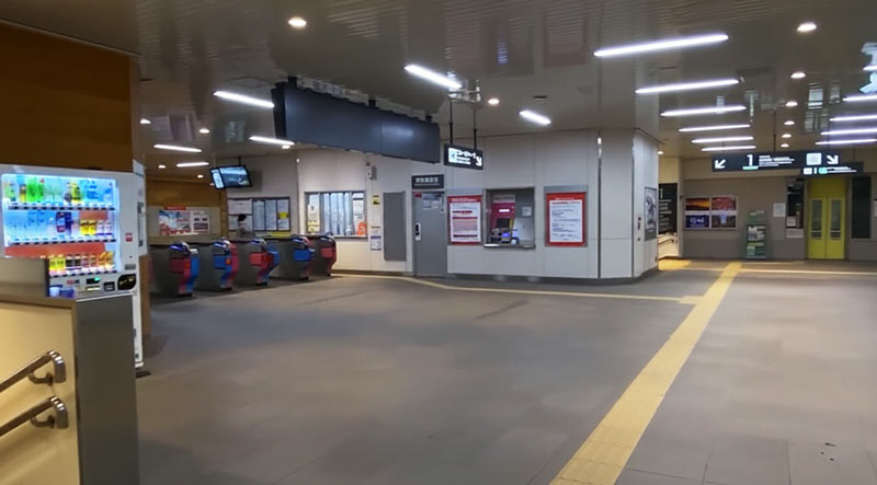 市が尾駅2階
